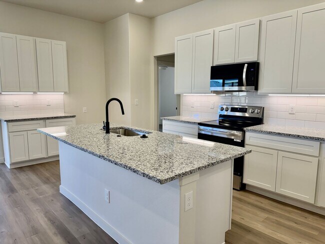 Foto del edificio - Gorgeous Brand New Build 4/2/2 in Coveted Wolfforth Neighborhood!