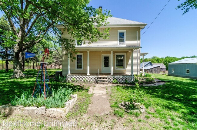 Building Photo - 4 br, 2 bath House - 2428 1900 Ave.