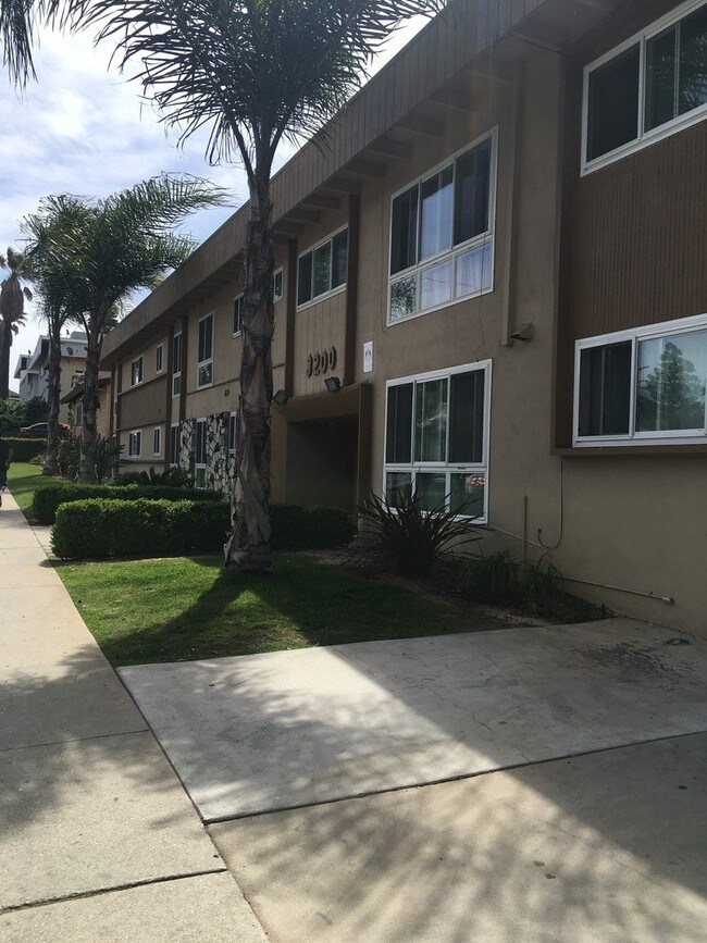 3216 W 99th St Unit 20, Inglewood, CA 90305 Apartment for Rent in