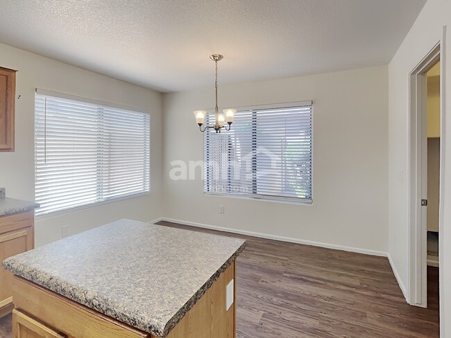 Building Photo - 16007 W Moreland St