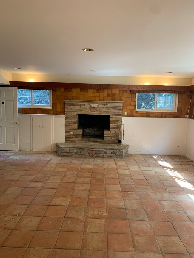 Fireplace in living room area - 1045 14th St