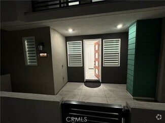 Building Photo - 247 Sash