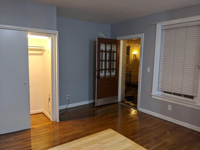 Foto del edificio - 115 E St SE