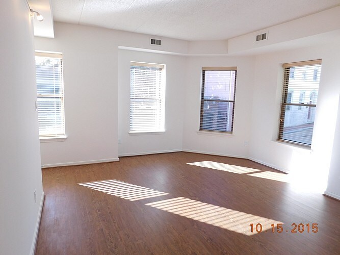 Foto principal - 1251 Bank Aly NW