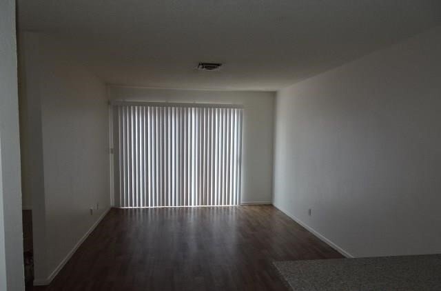 Foto del edificio - 4232 Larkwood Ave