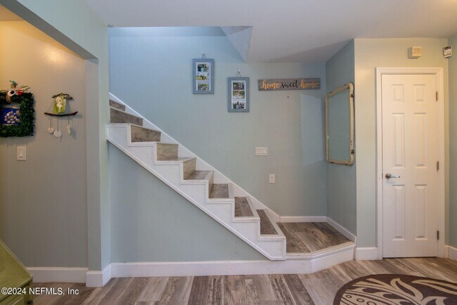 Foto del edificio - 8369 Bascom Rd