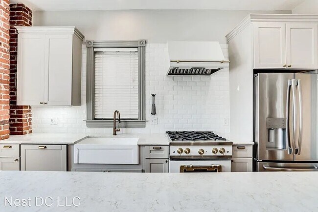Foto del edificio - 817 8th St NE
