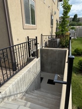 Building Photo - 2300 450 E