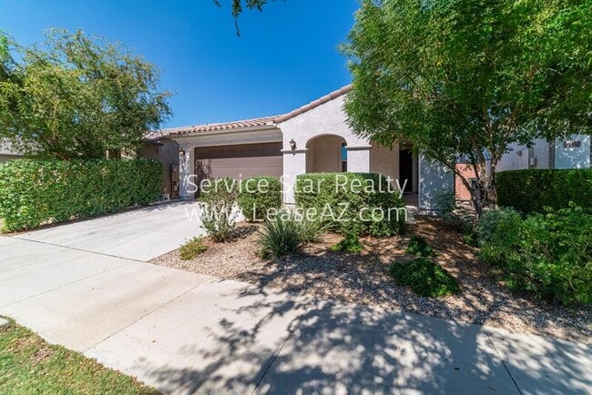 Building Photo - 9828 E Tupelo Ave