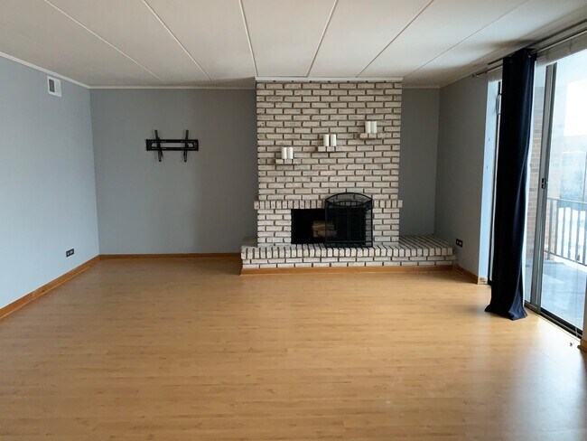 Building Photo - 9640 S Kedvale Ave