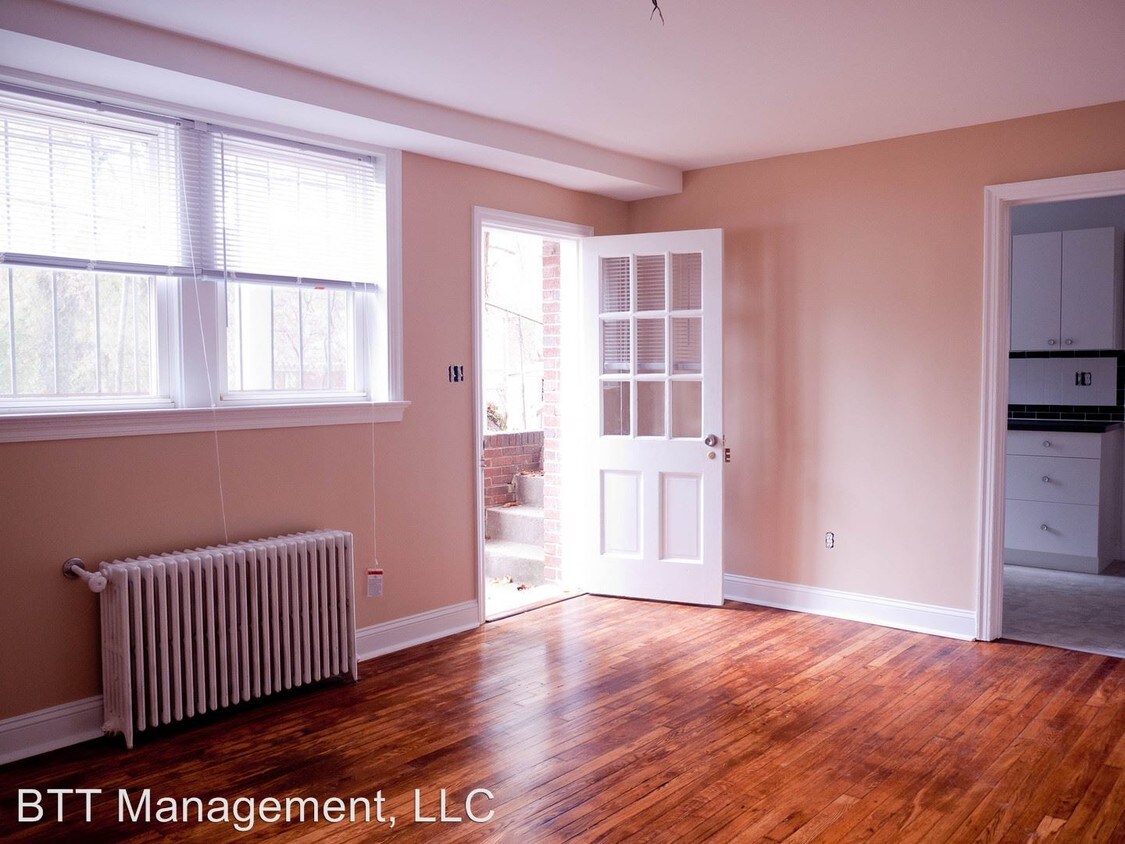 Foto principal - 8401 Flower Ave