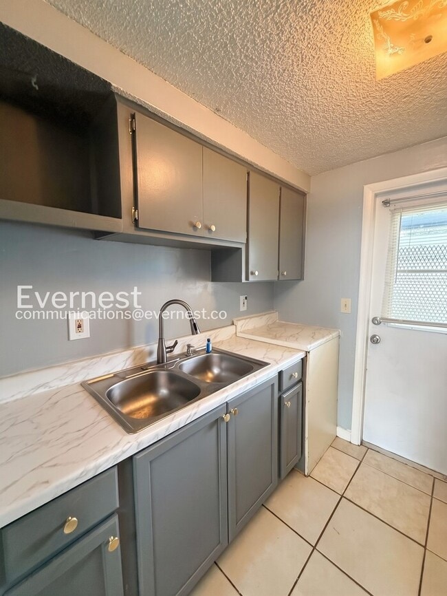Foto del edificio - 3807 Phillips St