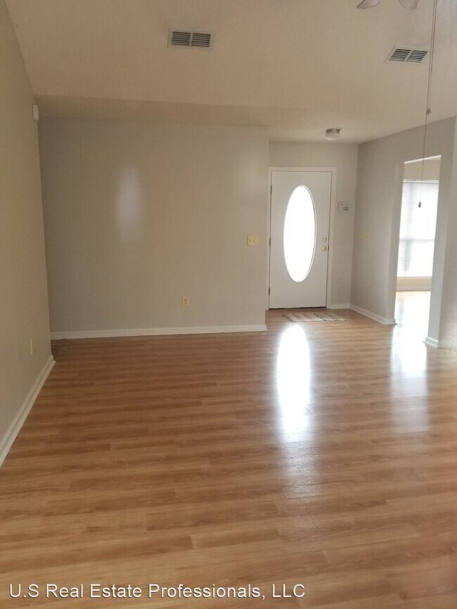 Building Photo - 3 br, 2 bath House - 504 Bedford Court