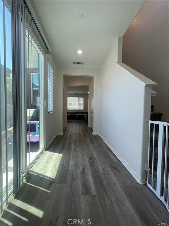 Building Photo - 3137 E Mt Rainier Drive