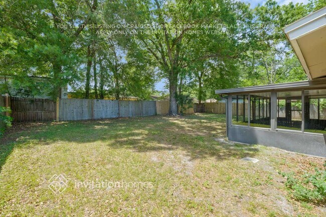 Building Photo - 4238 Sabine Dr