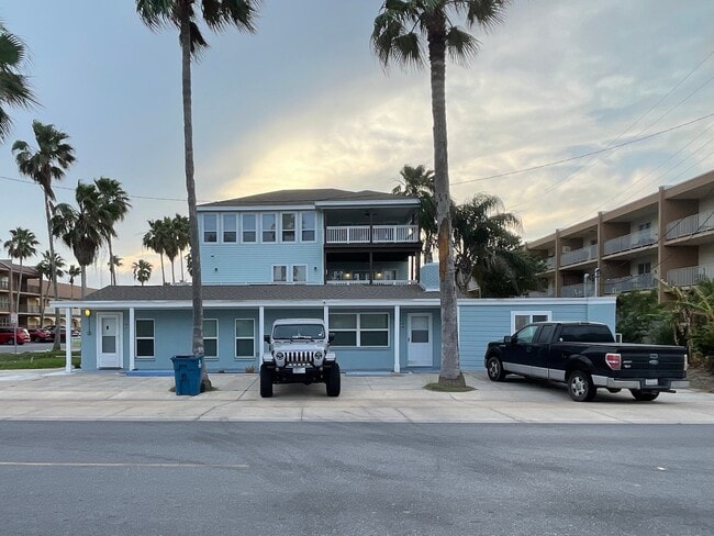 Building Photo - 2507 Gulf Blvd