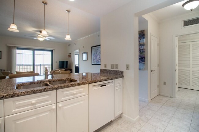 Foto del edificio - 121 N Monroe St