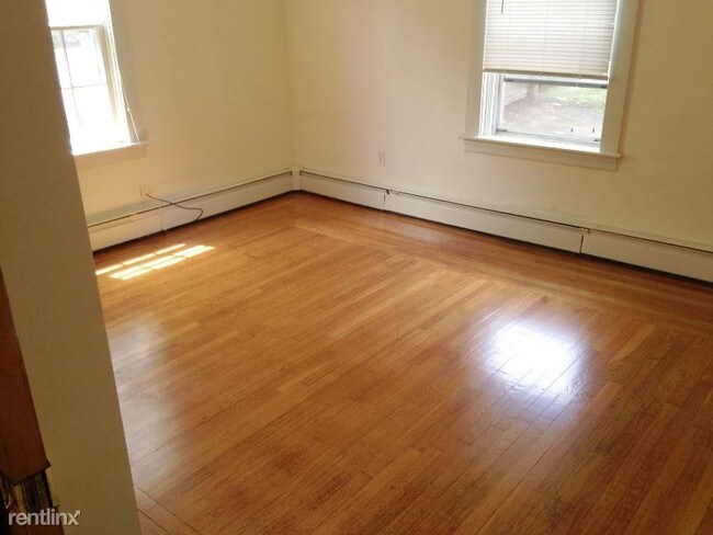 Building Photo - 2 br, 1 bath Apartment - 29 Ogden St 2 Unit 2