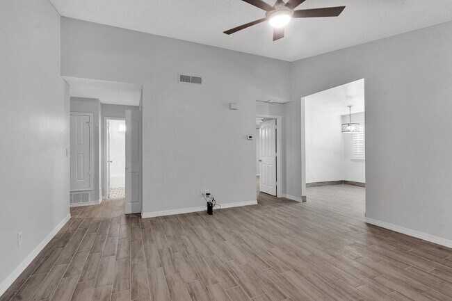 Building Photo - 2833 Wonder Rock Pl