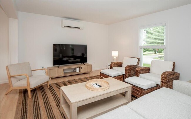 Foto del edificio - 130 Forest Ave