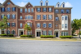 Building Photo - 910 Hall Station Dr