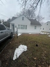 Building Photo - 674 Winthrop Dr