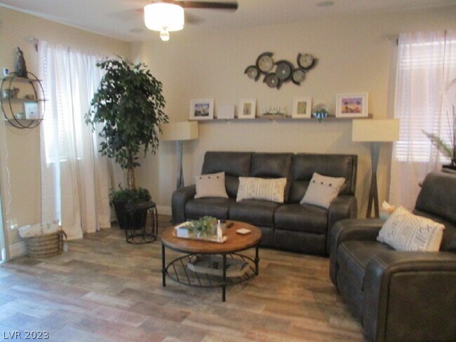 Foto del edificio - 3925 Jamison Park Ln
