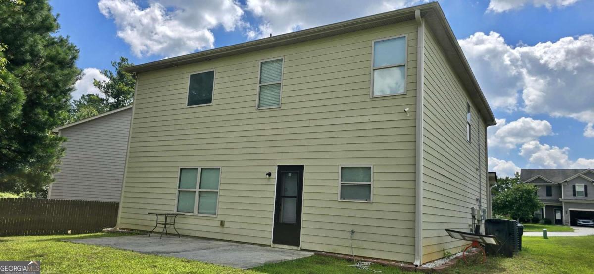 Foto del edificio - 2230 Village Trail Ct