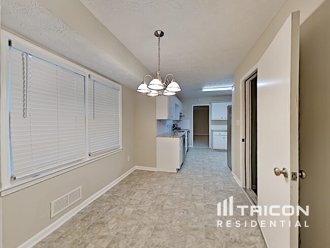 Foto del edificio - 611 Greenview Ave SE