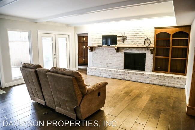 Building Photo - 4 br, 4.5 bath House - 203 Rockhill Dr