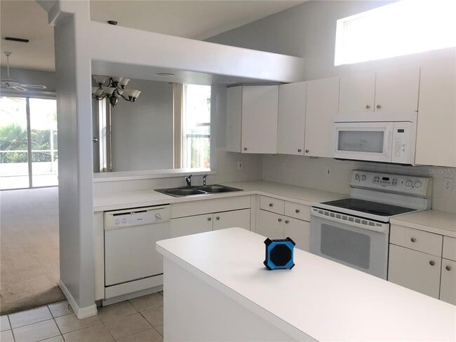 Building Photo - 6759 Hickory Hammock Cir