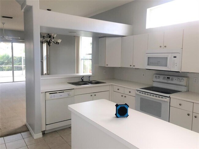 Foto del edificio - 6759 Hickory Hammock Cir