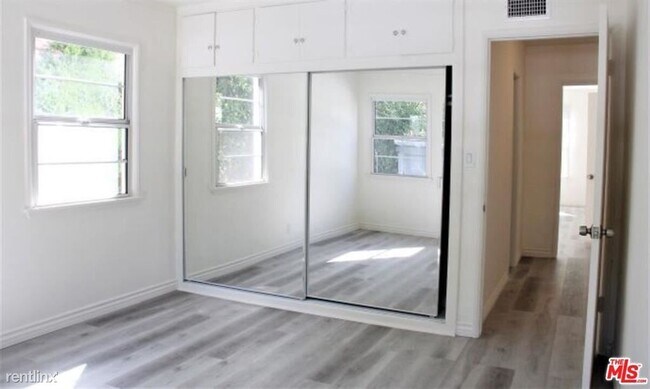 Foto del edificio - 3 br, 2 bath House - 1122 S Rimpau Blvd