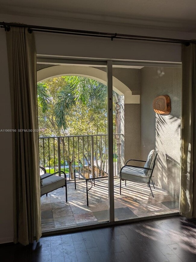 Building Photo - 6831 SW 44th St