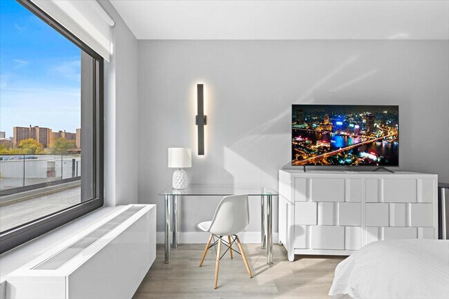 Foto del edificio - 228 E 135th St