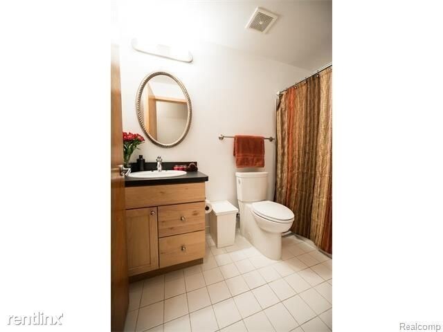 Building Photo - 2 br, 2 bath  - 434 W Alexandrine St Apt 111