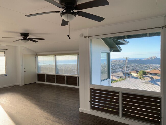 Building Photo - Noah Street