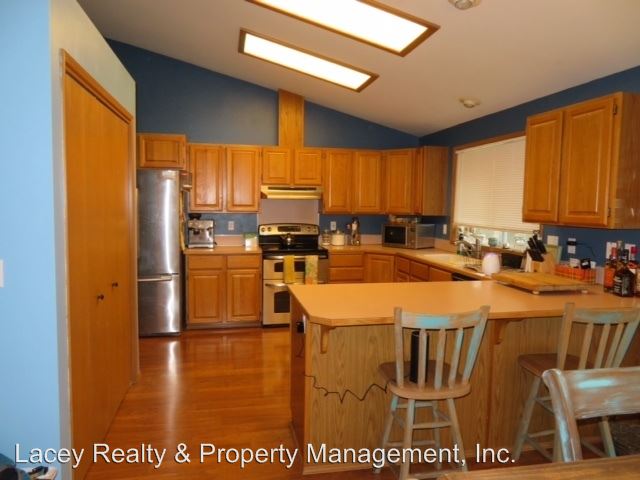 Building Photo - 3311 Davis Ct NE