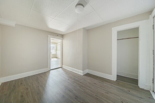 Building Photo - 123 Clemente St