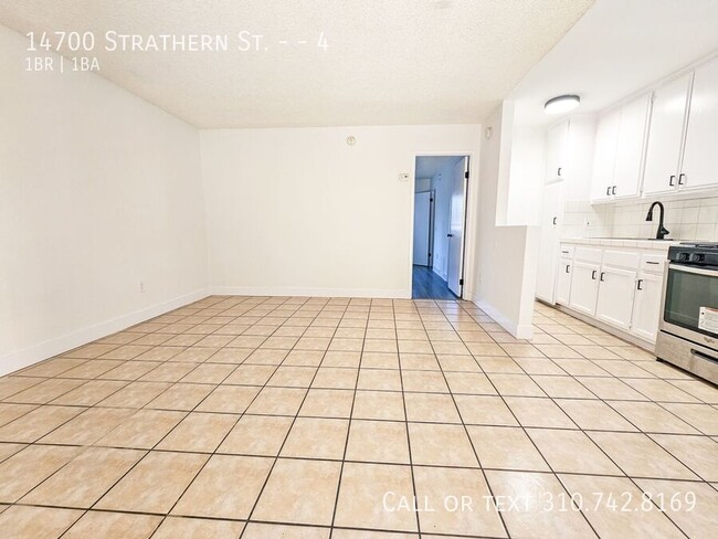 Building Photo - Spacious First Floor 1 Bedroom Apartment W...