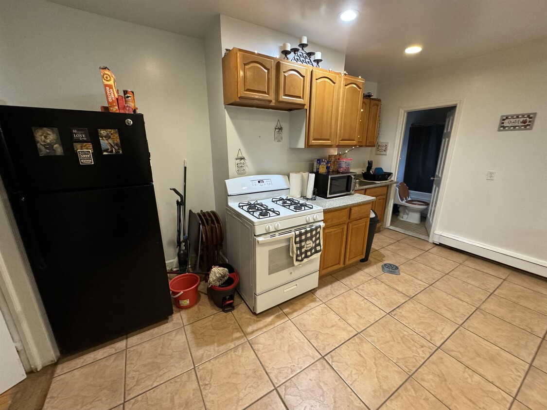 Primary Photo - 29 Westervelt Pl