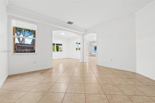 Building Photo - 8666 NW 109th Ct