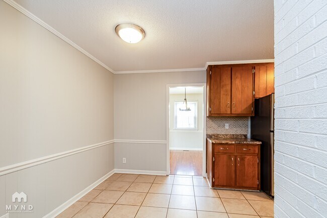 Foto del edificio - 1310 Worland Dr