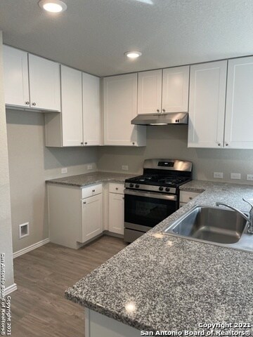 Foto del edificio - 563 Filibusters-