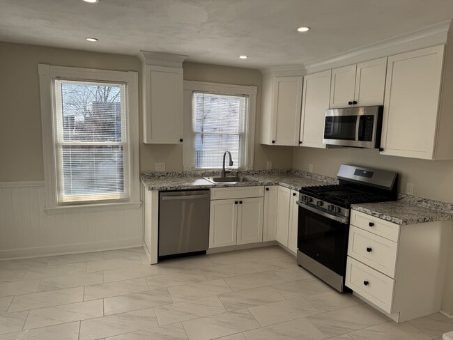 Building Photo - 119 Glendower Rd