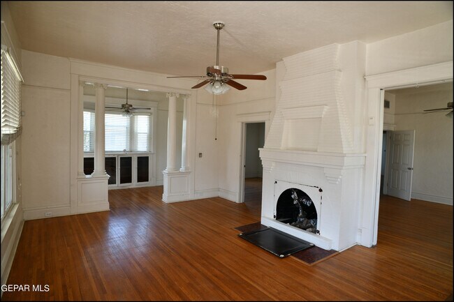 Building Photo - 521 Randolph Dr