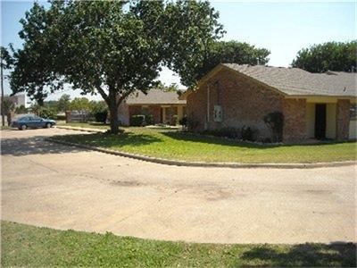 Primary Photo - 105 Northgate Cir