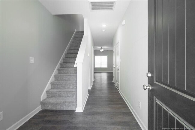 Foto del edificio - 393 Hicks Ave