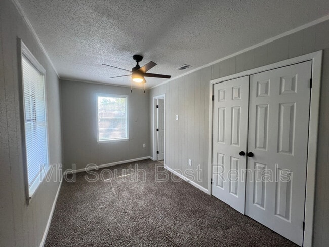 Building Photo - 3606 Sharpe Ave