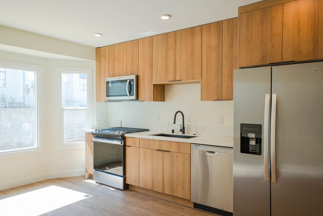 Photo - 1036 Westmoreland Ave Apartment